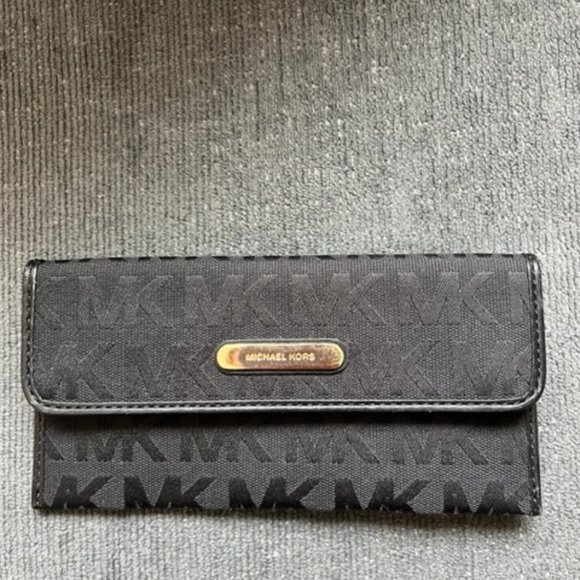 Michael Kors Accessories - Michael Kors Slim Wallet